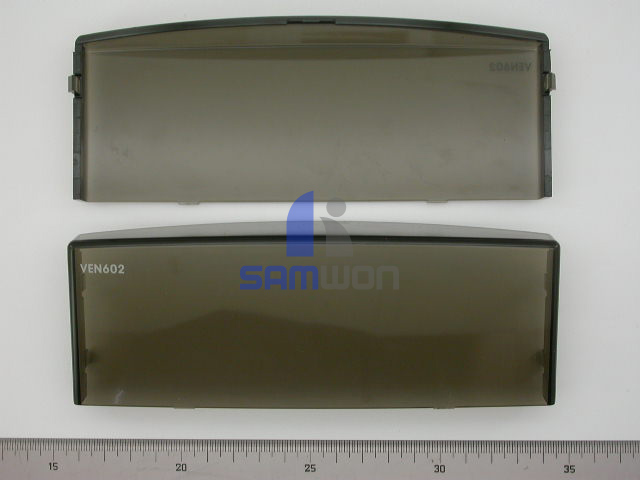 DISPLAY 커버 (602)