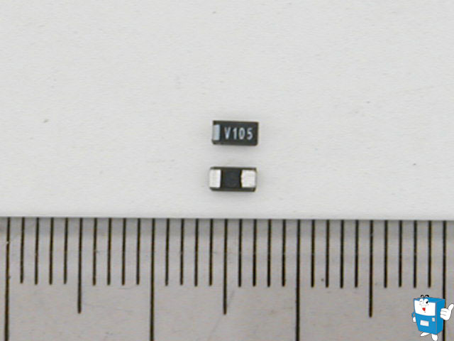 콘덴서  35V/   1uF (SMD)