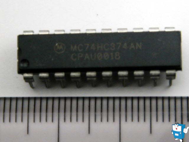 IC 74HC374AN