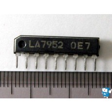 IC LA7952
