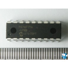 IC PIC16F716-I/P