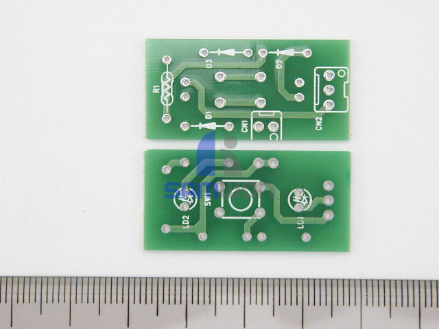 버튼 PCB (210)